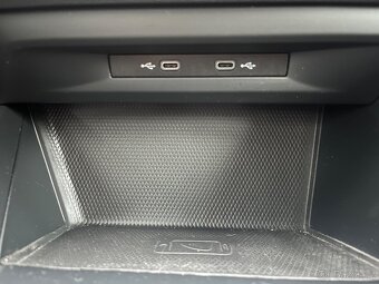 Predám Vw golf 2.0tdi Dsg 122800km - 18