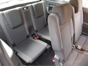 VW Touran 1,2 TSI, r.v. 02/2016, 7 míst, pravidelný servis - 18