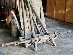 Části historického vozu - starý žebřiňák - 18