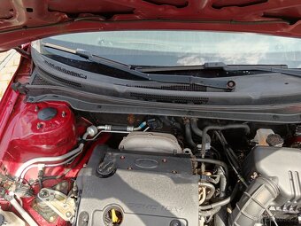 KIA CEED SW rok 2010 - 18