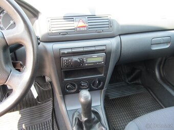 Škoda Octavia 1.6 i combi ČR 1.maj - 18
