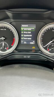 Superb 3,140 kw,Dsg,ACC,DCC,L&K,Kessy,servisní kniha,Carplay - 18