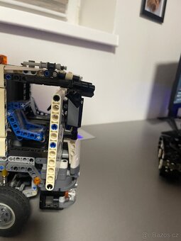 Lego TECHNIC 42043 Mercedes-Benz Arocs 3245 - 18