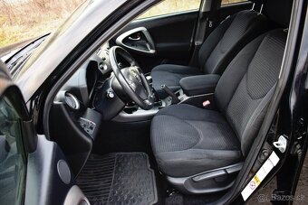 Toyota RAV4 2.2D 4x4 Top stav - 18