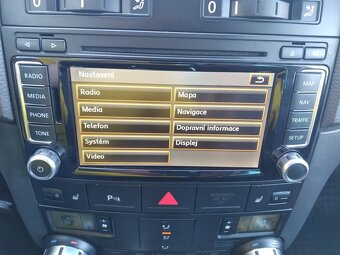 VOLKSWAGEN TOUAREG 3.0 TDI DSG DPH,ČR,NAVI, 176kW - 18