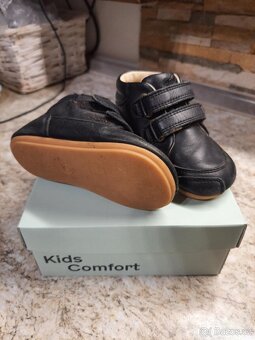 Chodítka, odrážedla, ohrádka, postýlka, botičky vel. 22, - 18