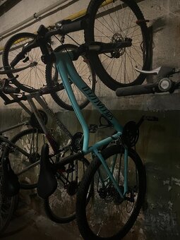 Dámské kolo Specialized JYNX 650B - 18