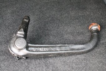 Toyota Rav4 2.2D-4D 100kW + 4X4 + BEZ KOROZE + TAŽNÉ - 18