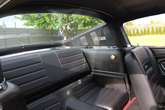 1965 Ford Mustang Fastback 289 V8 - 18