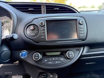 TOYOTA YARIS Y20  1.5i HYBRID AUTOMAT - 18