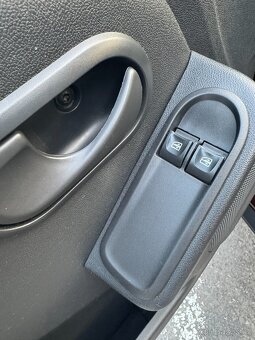 Dacia Duster 1,6i, 12/2016 1. maj nové ČR, 36tiskm, TOP - 18