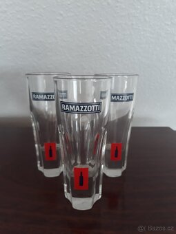 Skleněné mísy, vázy, tácy, cukřenka, konvička, popelníky, - 18