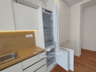 Luxusní byt 2+kk s garáží, zahradou a bazénem – Ledeč nad Sá - 18