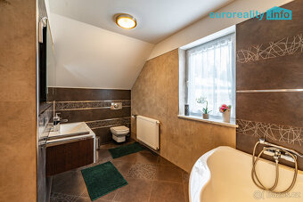 Prodej rodinného domu, 147 m2, Kraslice - 18