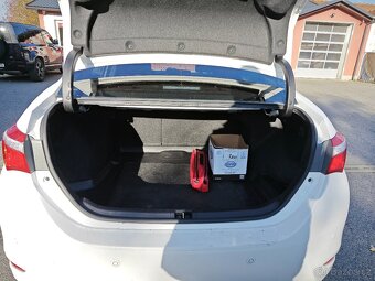 Toyota Corolla 1.6i , 97 kW,automat,sedan BA - 18