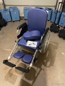 Půjčujeme kompenzační pomůcky - 18