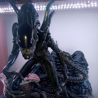 Alien/Vetřelec a Predátor, sběratelské sochy(ceny v popisku) - 18