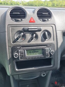 Volkswagen Caddy Maxi 1.9 TDI (77 kW), 7 míst, r. v. 2010 - 18