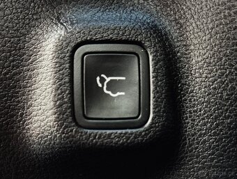 JEEP COMPASS 2.0MJET LIMITED 4x4 AUTOMAT 1 MAJITEL ALU 18´´ - 18
