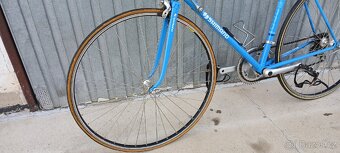 Silniční kolo styl Favorit, velikost rámu 53,5 cm - 18