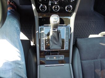 Škoda Superb 2.0TDi 4x4 DSG 140kw(190hp) r.v.12/2018 ČR - 18