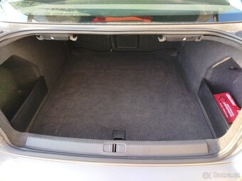 VW Passat LIMUZÍNA 1.4 TSi 90kW r.v. 12/2010, naj. 192.235km - 18