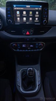 Hyundai i30 Kombi 1.4 T-GDI (140 koní) - manual - 18
