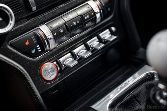 Ford Mustang 5.0L V8 US Bullitt - 18