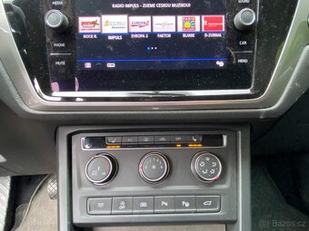 Volkswagen Touran 2.0TDI 81kW automat DSG 7 míst klima - 18