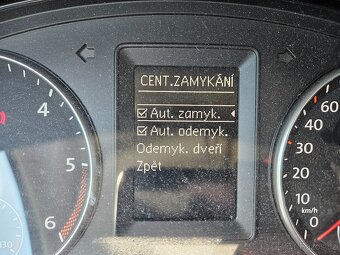 VW Touran 2.0 TDI CUP 2014 TOP výbava a historie - 18