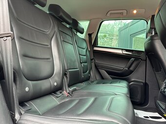 Volkswagen Touareg 2012 - 18