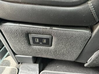Hyundai STARIA 2.2 CRDi 130 kW, 4×4, automat, 9 míst, 65 000 - 18