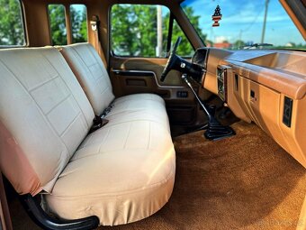 1989 Ford F-250 7.5 V8 XLT | 4x4 | MANUAL | HARDTOP - 18