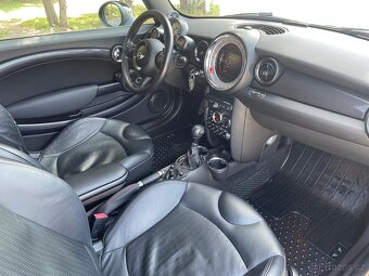 MINI CLUBMAN S  1,6i 135 kW JCW PACKET - 18