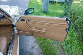 1986 Mercedes-Benz 560 SL R107 - 18