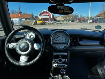 MINI COOPER 1,6i - PANORAMA - TAŽNÉ ZAŘÍZENÍ - 18