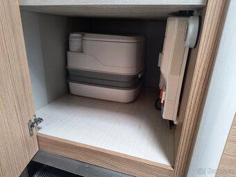 T@B OBYTNÝ PŘÍVĚS TABBERT 320/3 OSOBY/EL/LPG/TRAKČNÍ BATERIE - 18