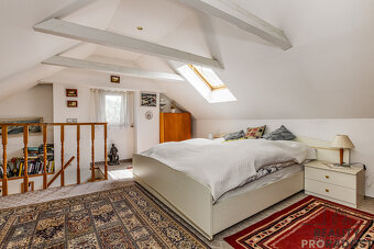 Rodinný dům 5+1 v Úvalech s garáží a nájemníkem - 18