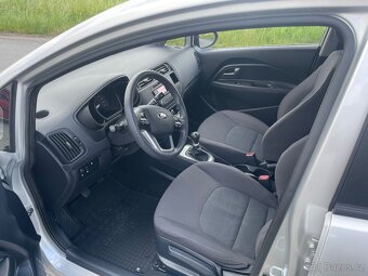 Kia Rio 1,3i benzin rok 2013 koup CZ - 18