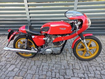 Triumph Bonneville T120R r.v.1969 s Doklady - 18