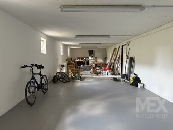 Prodej bytového domu na klidném místě v obci Skřivany - 18