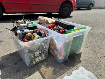 2 plné bedny stavebnice Lega cena je za komplet tak to vidít - 18