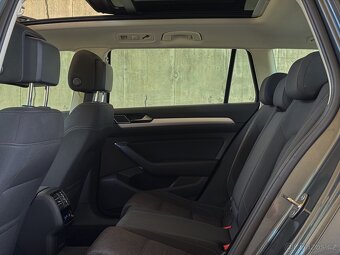 VOLKSWAGEN PASSAT 1.MAJ FULL LED PANO KAMERA SERVIS - 18