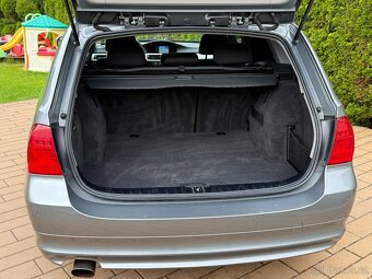 BMW 320i AUTOMAT - NAVI XENON / 04/2012 - 160.801km / KRÁSNÝ - 18