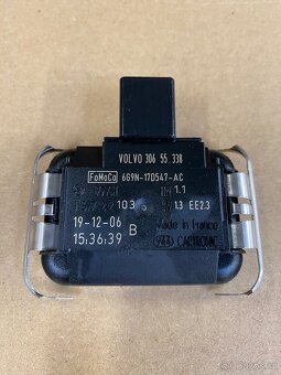 NÁHRADNÍ DÍLY z Volva S80 - 18