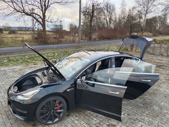 Tesla Model 3 PERFORMANCE Dual Motor - odp. DPH - 18