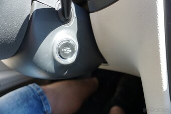 ŠKODA SUPERB II FC 2014 2,0 TDI 125KW MANUÁL ELEGANCE - 18