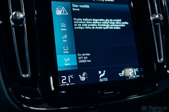 Volvo XC40 T2 Momentum, 2022, len 26 000 km, ako nové, DPH - 18