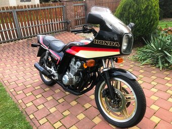 Kawasaki ER-6F, Ducati 750ss, Honda CB 750F2, CBR 900RR - 18