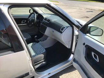 ŠKODA ROOMSTER 1. 4 MPI SERVISNÍ KNIHA - 18